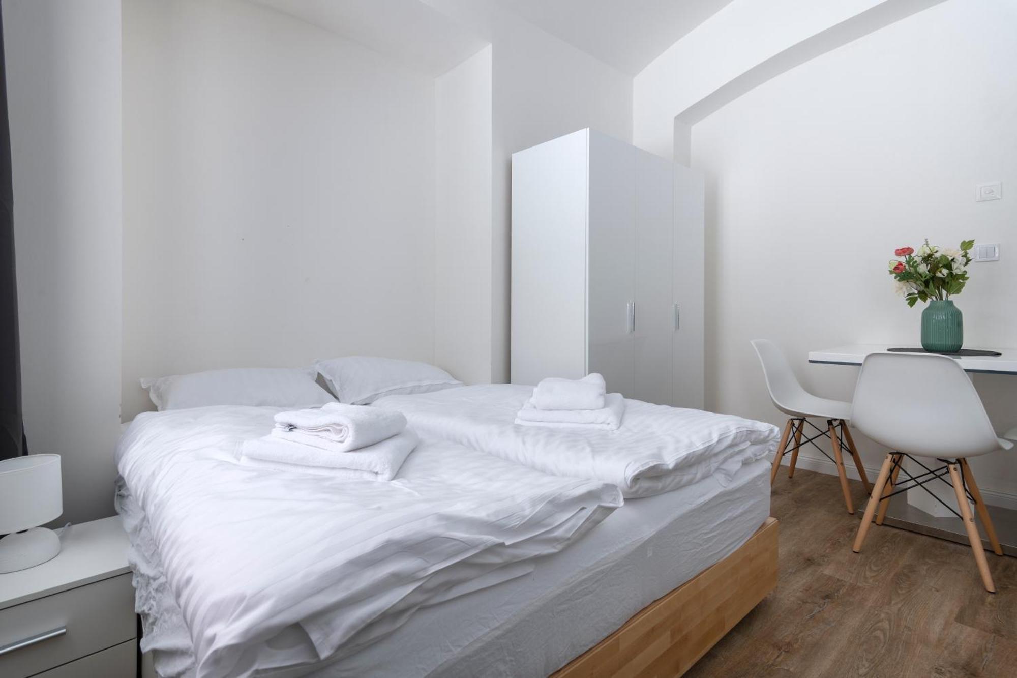 Emerald Apartments Boutique Residence Praga Exterior foto